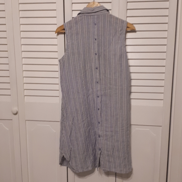 Lily Moss button down dress. 100% cotton.  XS - Picture 3 of 3